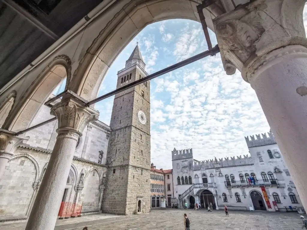Koper – färjehamn och destinationsguide