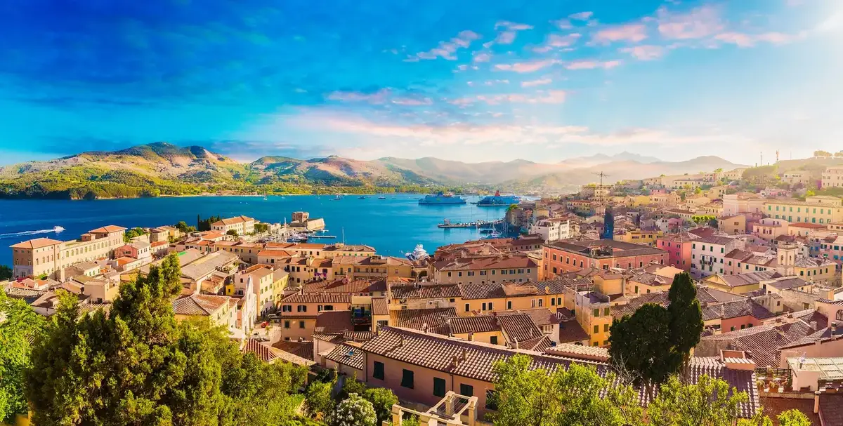 Livorno – färjehamn och destinationsguide