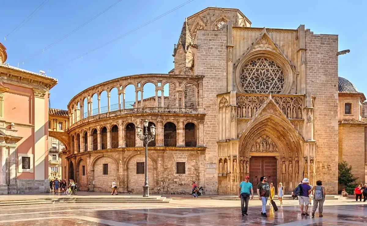 Valencia – färjehamn och destinationsguide