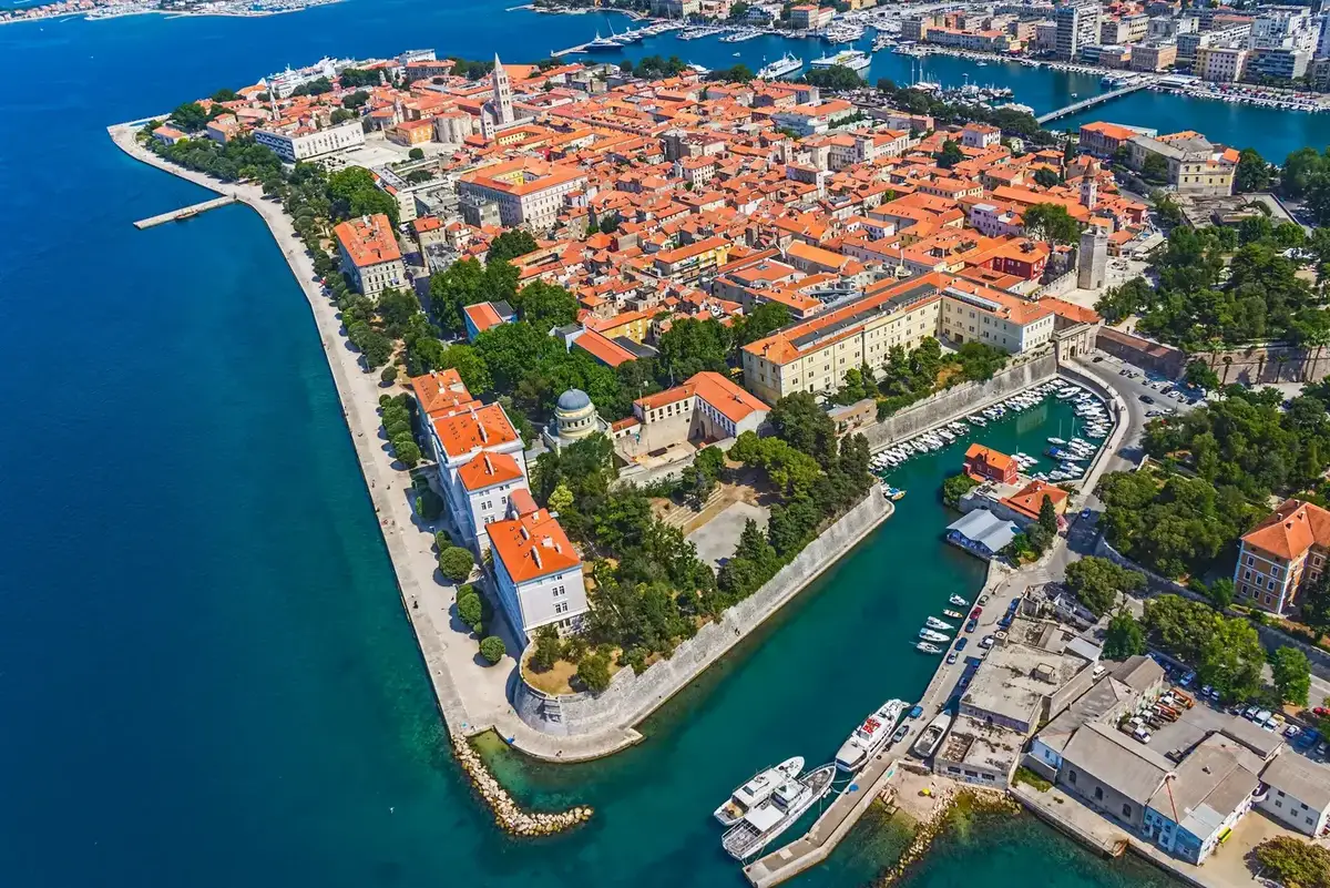 Zadar – färjehamn och destinationsguide