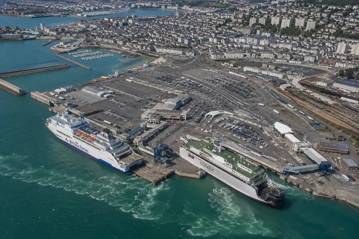 Cherbourg – färjehamn och destinationsguide