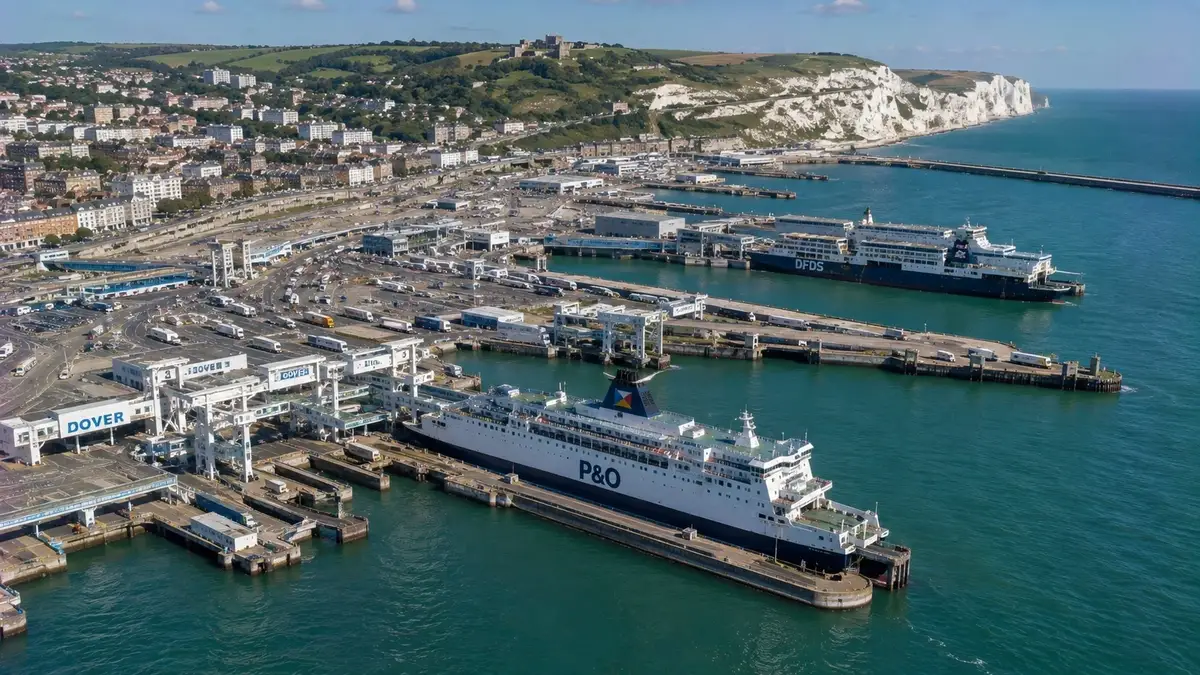 Färjeresa och hamninformation för Dover–Calais