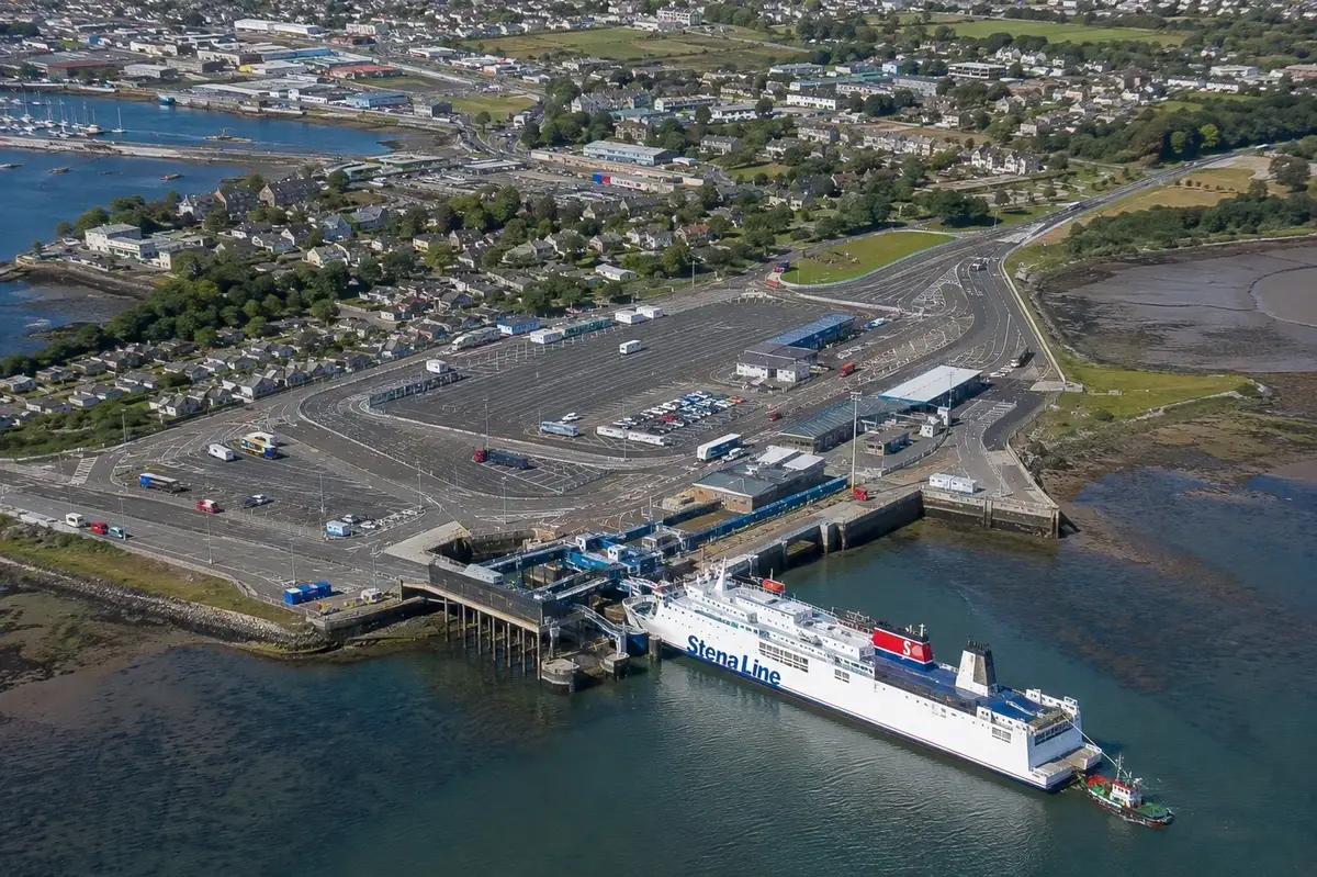 Färjeresa och hamninformation för Pembroke–Rosslare