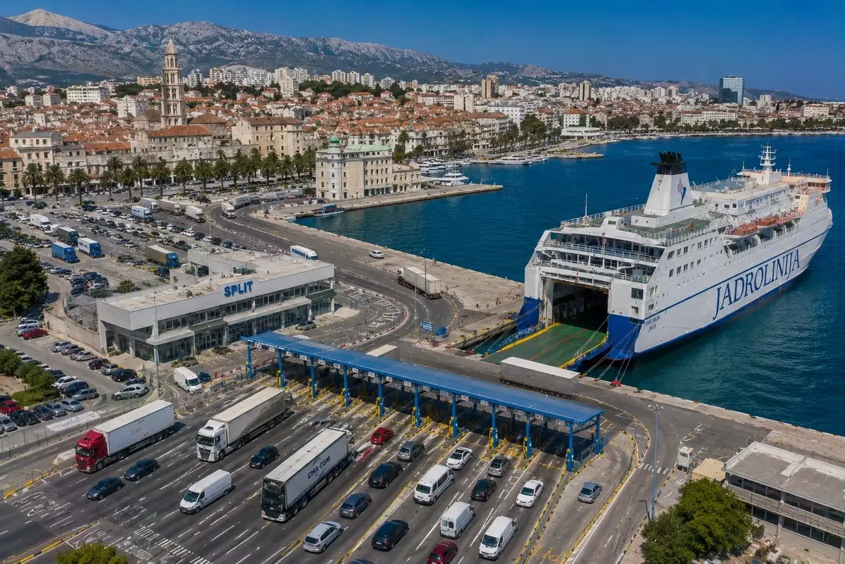 Färjeresa och hamninformation för Ancona–Split