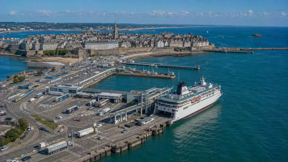 Färjeresa och hamninformation för Plymouth–St Malo