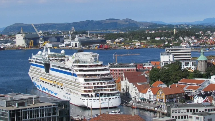 Färjeresa och hamninformation för Hirtshals–Stavanger