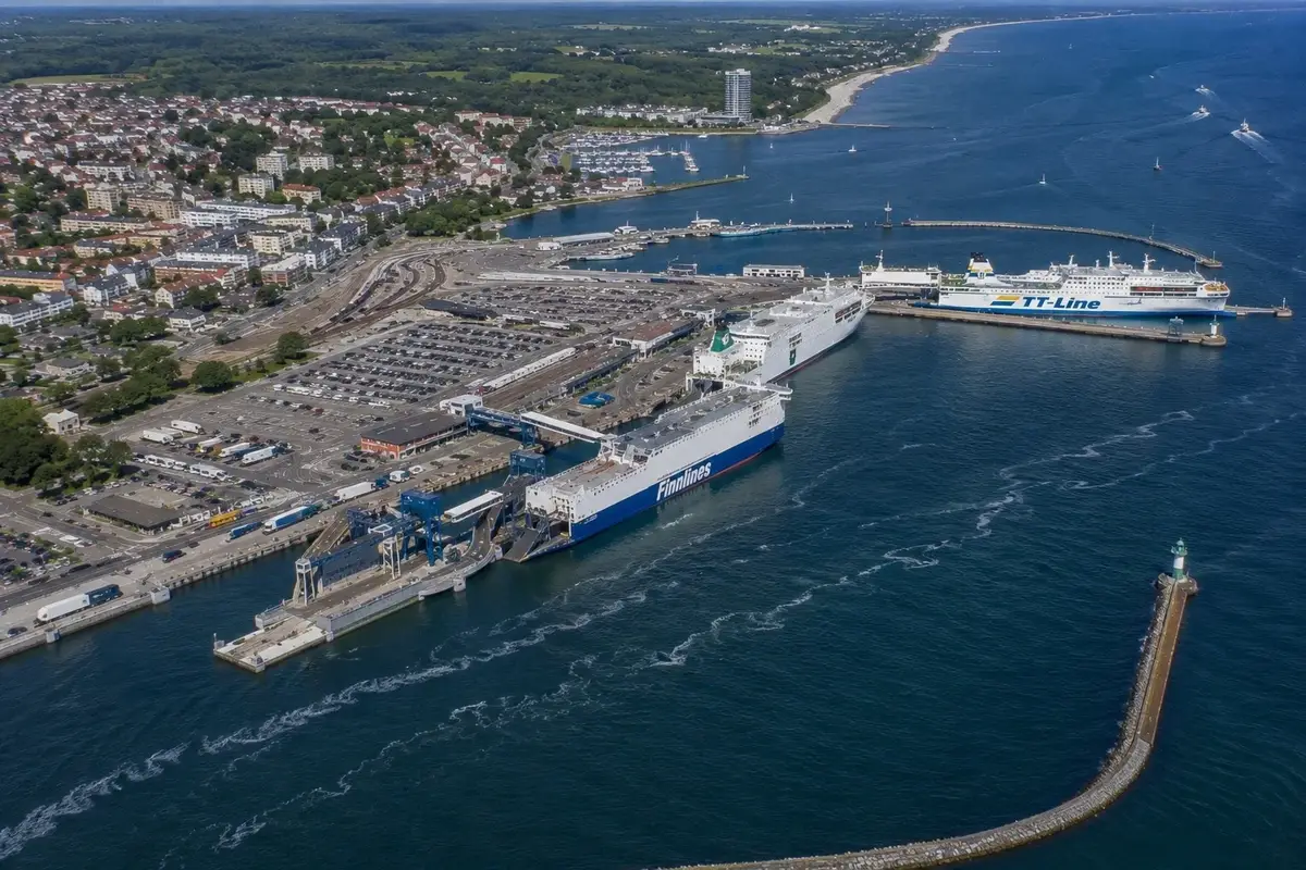 Färjeresa och hamninformation för Travemünde–Trelleborg