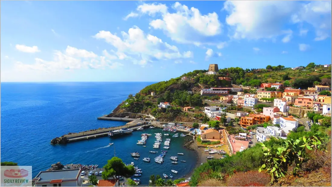 Färjedestination: Ustica